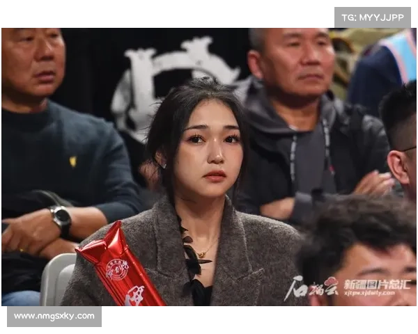 辽宁球迷远征广西全运赛场再现最强应援激情现场引爆全场气氛 辽宁球迷远征广西全运赛场再现最强应援激情现场引爆全场气氛
